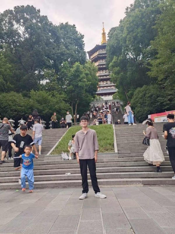 阳光男孩的第二张照片--遵义相亲服务中心