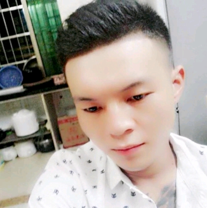 子龙的第一张照片--遵义相亲服务中心