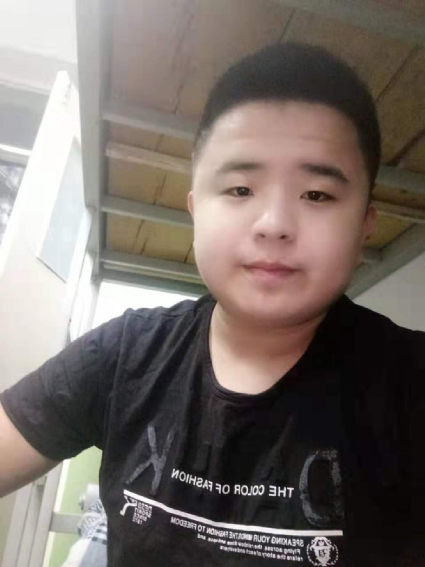打小就爱淘气的第一张照片--遵义相亲服务中心