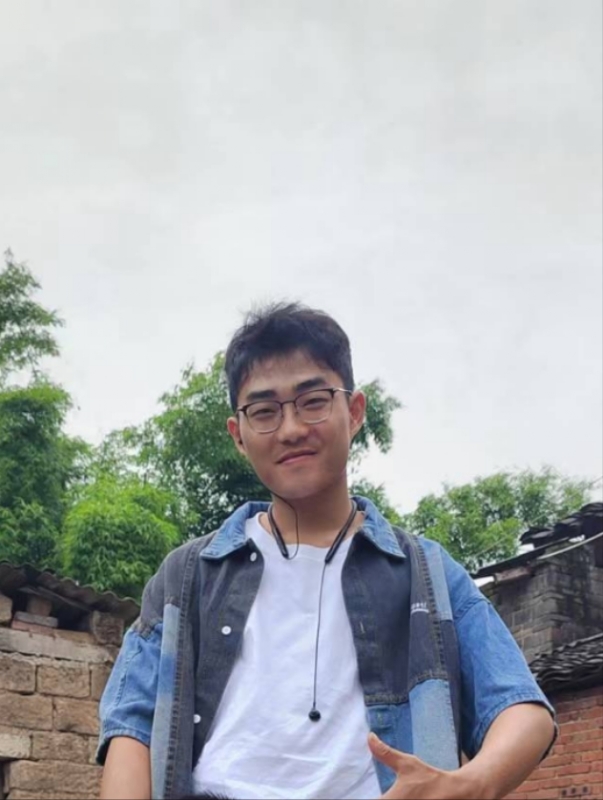 越努力越幸运的第一张照片--遵义相亲服务中心