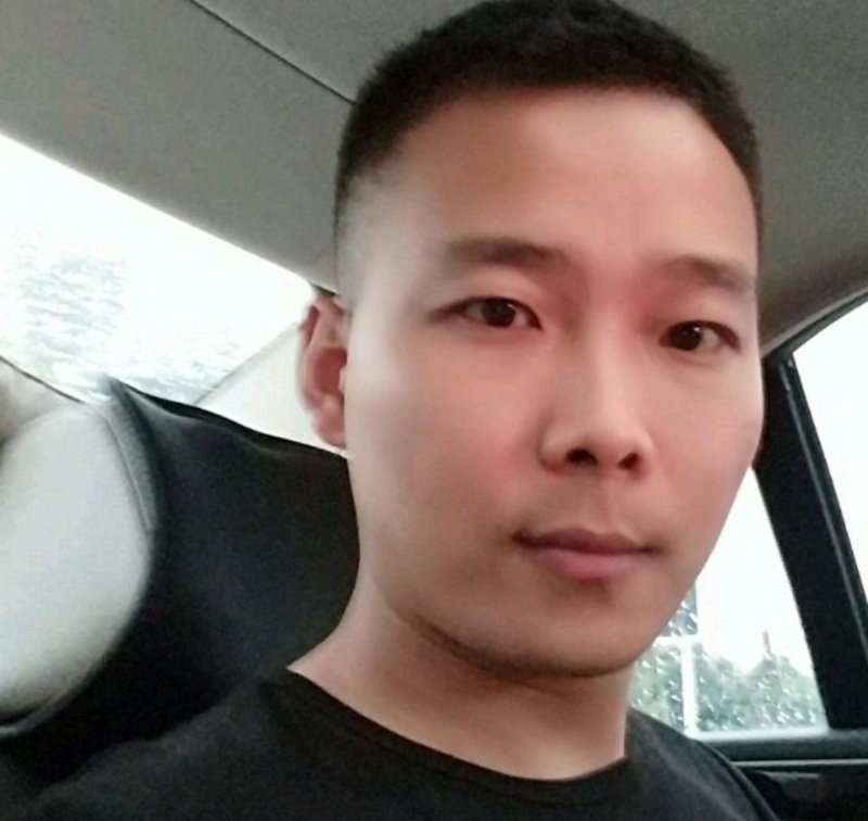 李先生的第二张照片--遵义相亲服务中心