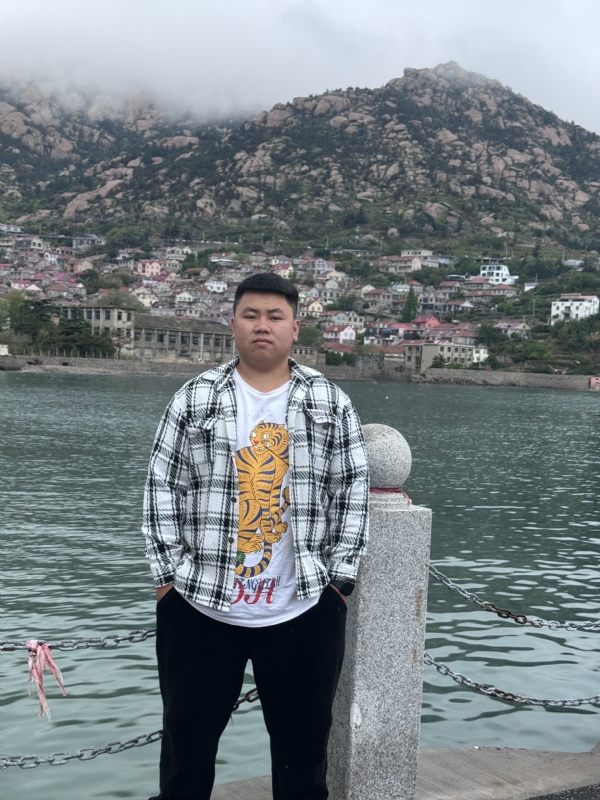 谨慎的第一张照片--遵义相亲服务中心