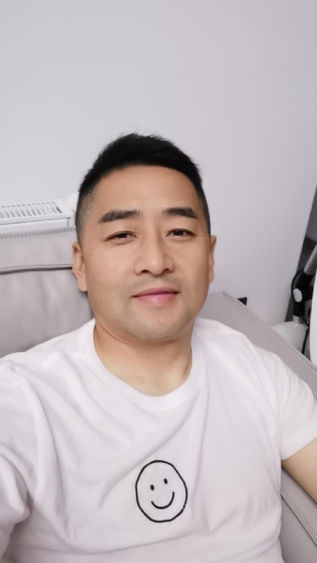 向阳而生的第一张照片--遵义相亲服务中心
