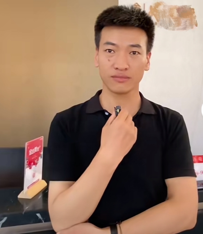 一杯梁白开的第一张照片--遵义相亲服务中心