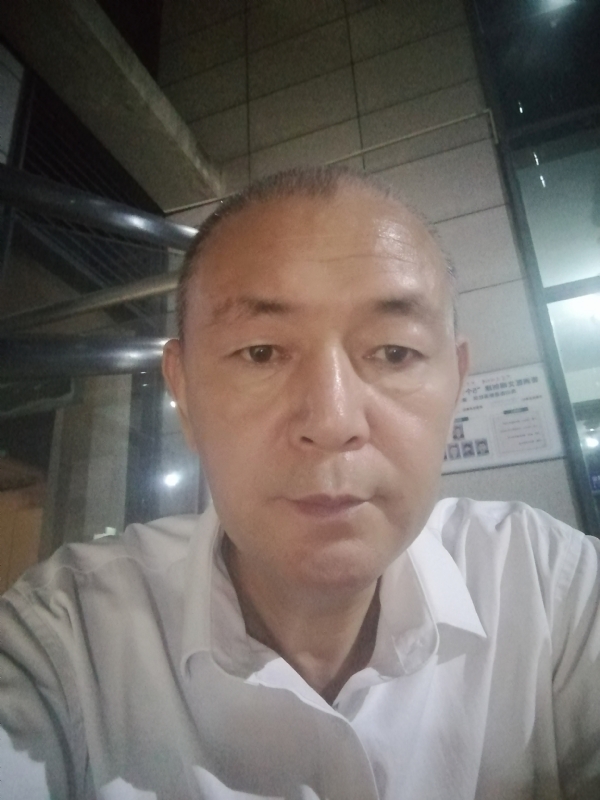 老李的第一张照片--遵义相亲服务中心