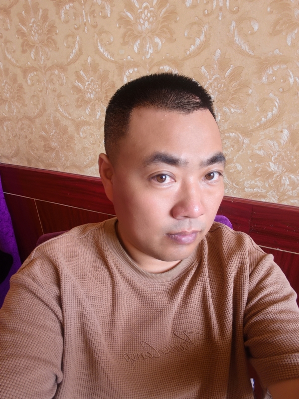 擦亮眼睛向前看的第二张照片--遵义相亲服务中心