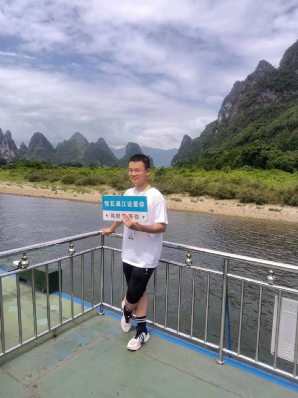 决胜时刻的第一张照片--遵义相亲服务中心