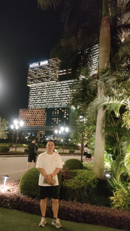 熟悉的身影的第一张照片--遵义相亲服务中心