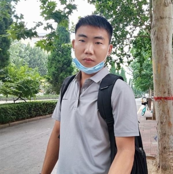 90年男征婚的第一张照片--遵义相亲服务中心