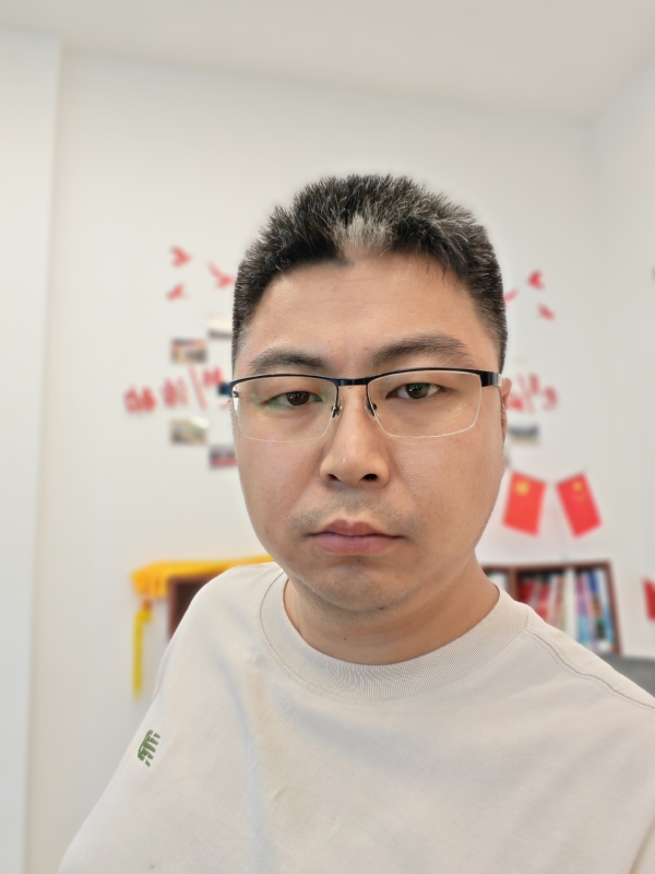 苦海寻舟的第一张照片--遵义相亲服务中心