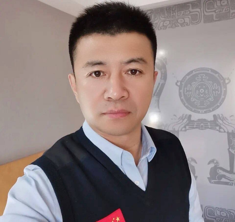 生在红旗下的第二张照片--遵义相亲服务中心